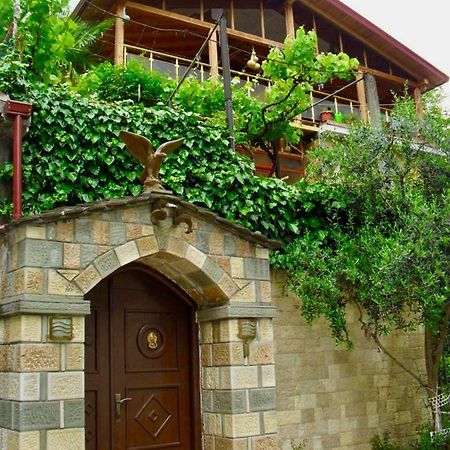 Alimeti Guesthouse Берат Екстериор снимка