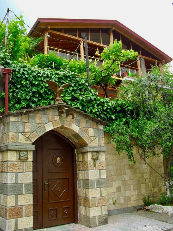 Alimeti Guesthouse Берат Екстериор снимка