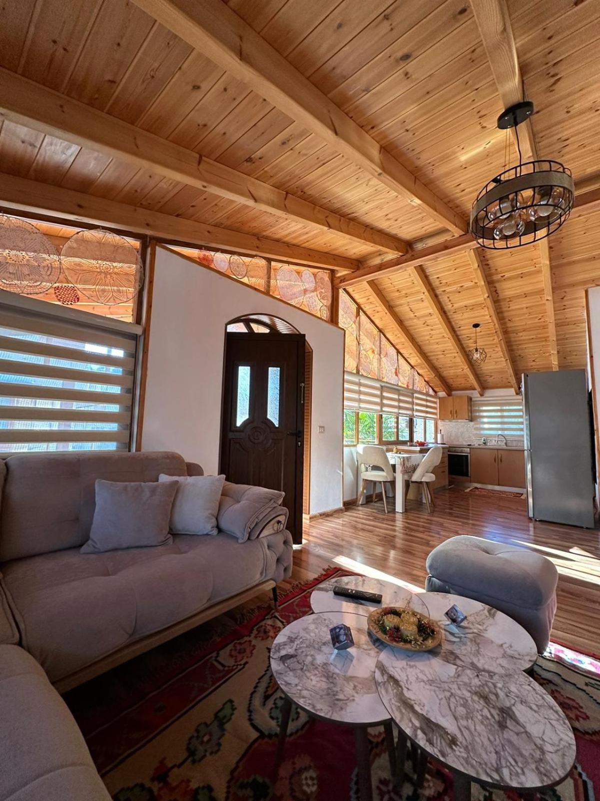 Alimeti Guesthouse Берат Екстериор снимка