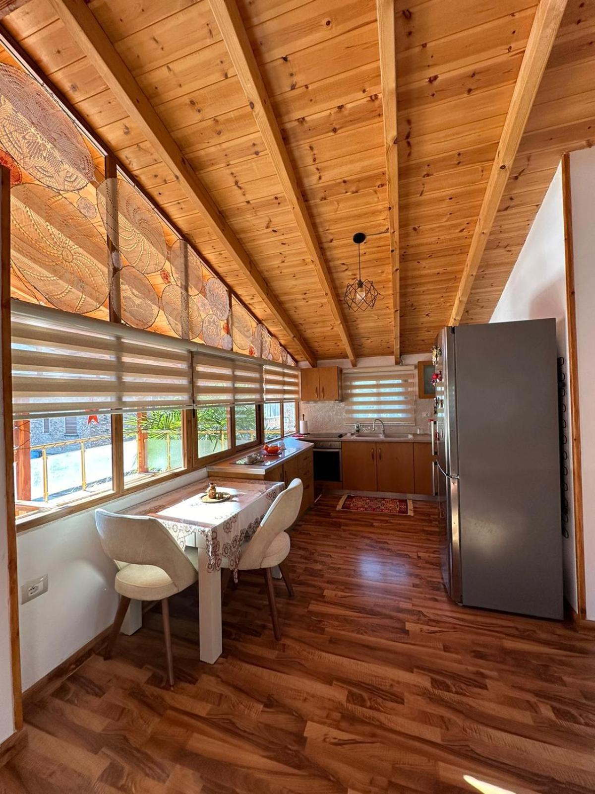 Alimeti Guesthouse Берат Екстериор снимка